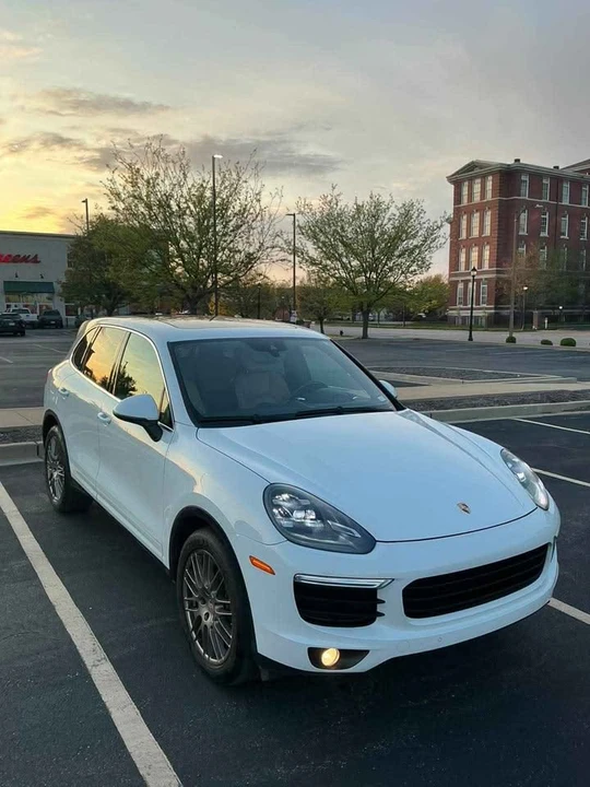 2016 Porsche 958 Cayenne - Image 2 of 20