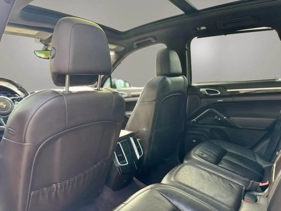 2016 Porsche 958 Cayenne - Image 17 of 21