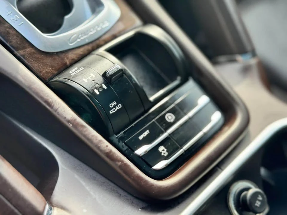 2016 Porsche 958 Cayenne - Image 14 of 21