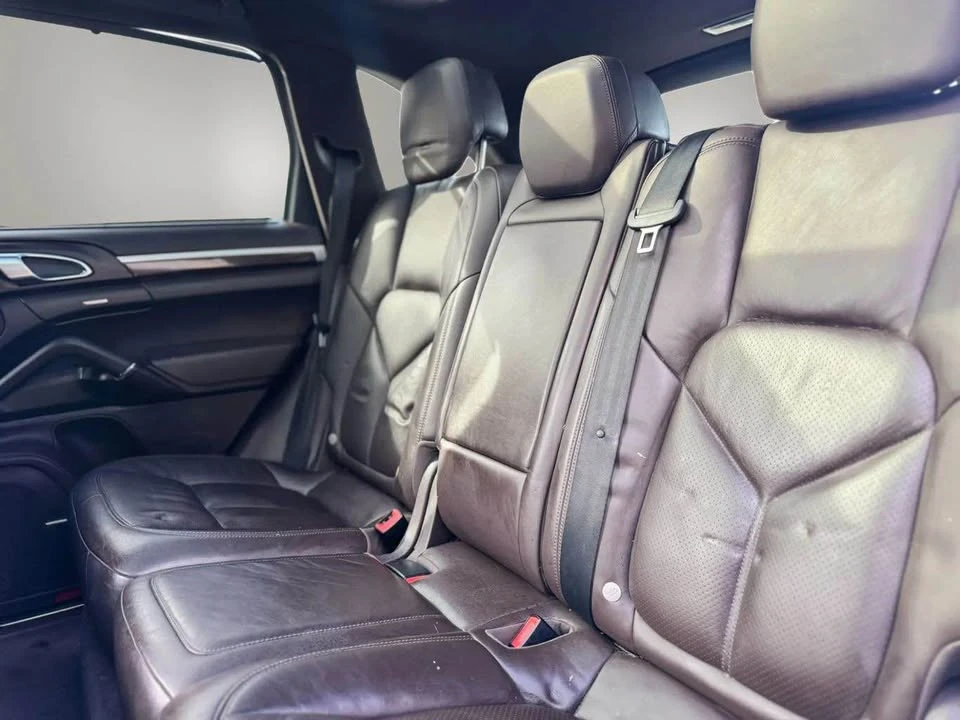 2016 Porsche 958 Cayenne - Image 18 of 21