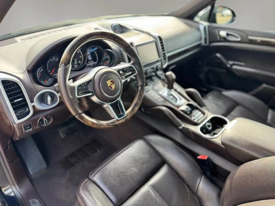 2016 Porsche 958 Cayenne - Image 10 of 21