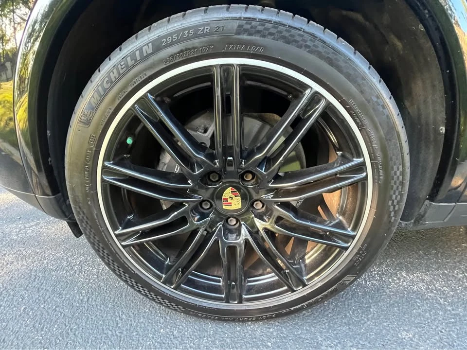 2016 Porsche 958 Cayenne - Image 16 of 18