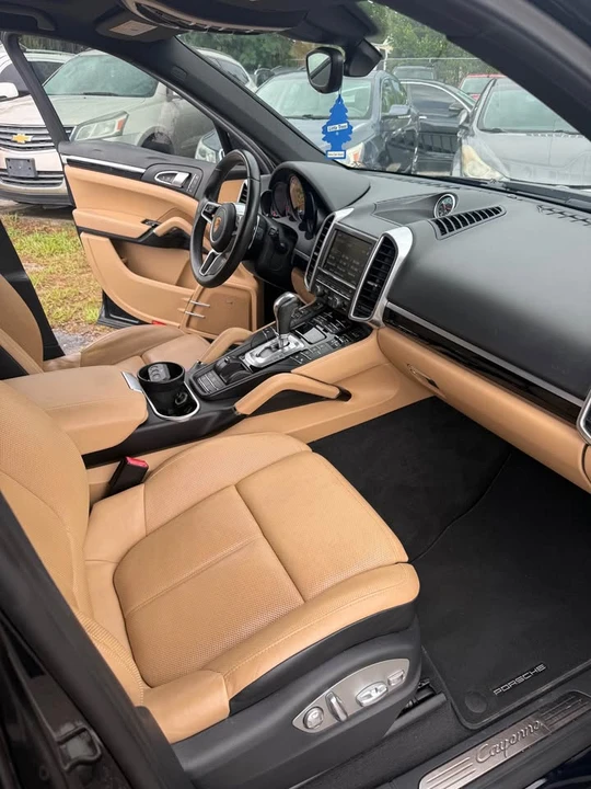 2016 Porsche 958 Cayenne - Image 8 of 13