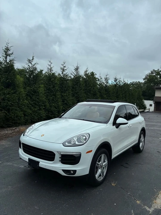 2016 Porsche 958 Cayenne - Image 2 of 13