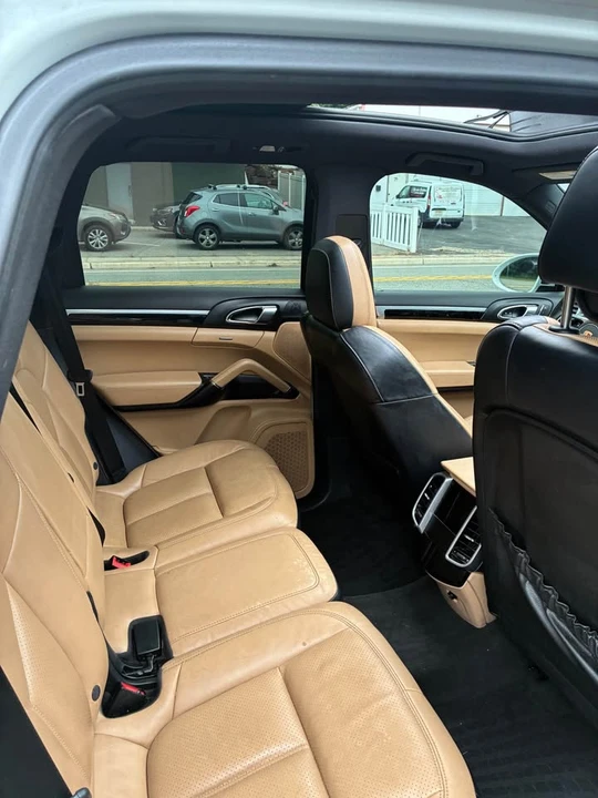2016 Porsche 958 Cayenne - Image 9 of 13