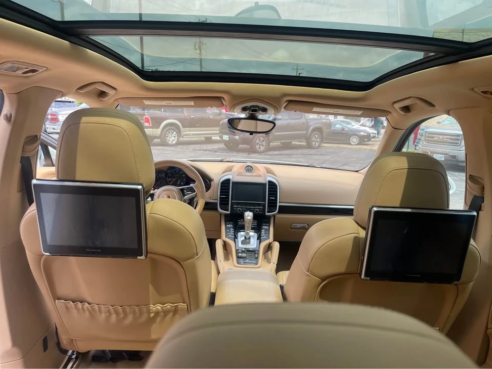 2016 Porsche 958 Cayenne - Image 10 of 13