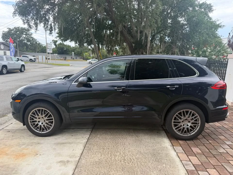 2016 Porsche 958 Cayenne - Image 2 of 13