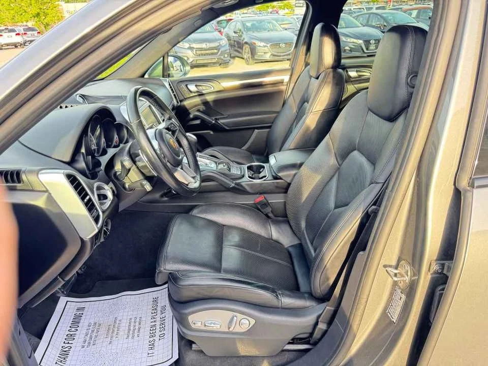 2016 Porsche 958 Cayenne - Image 11 of 20