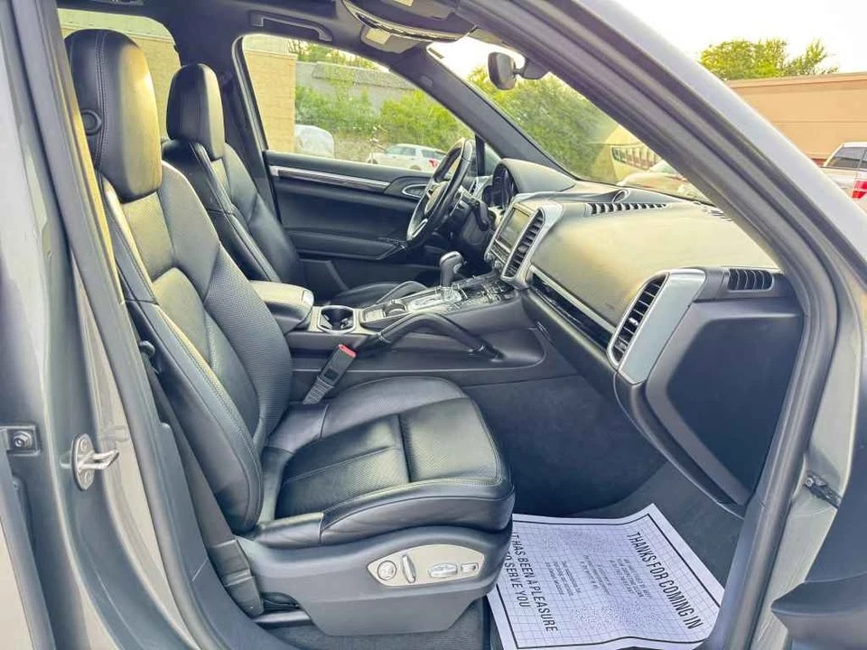 2016 Porsche 958 Cayenne - Image 13 of 20