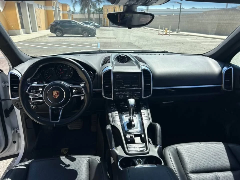 2016 Porsche 958 Cayenne - Image 13 of 14