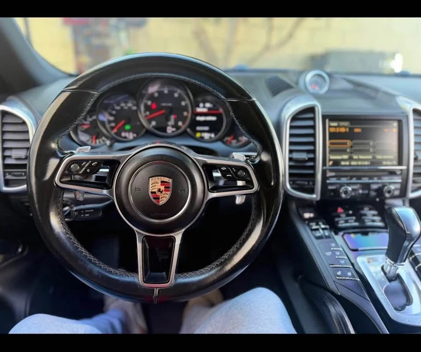 2016 Porsche 958 Cayenne - Image 4 of 10