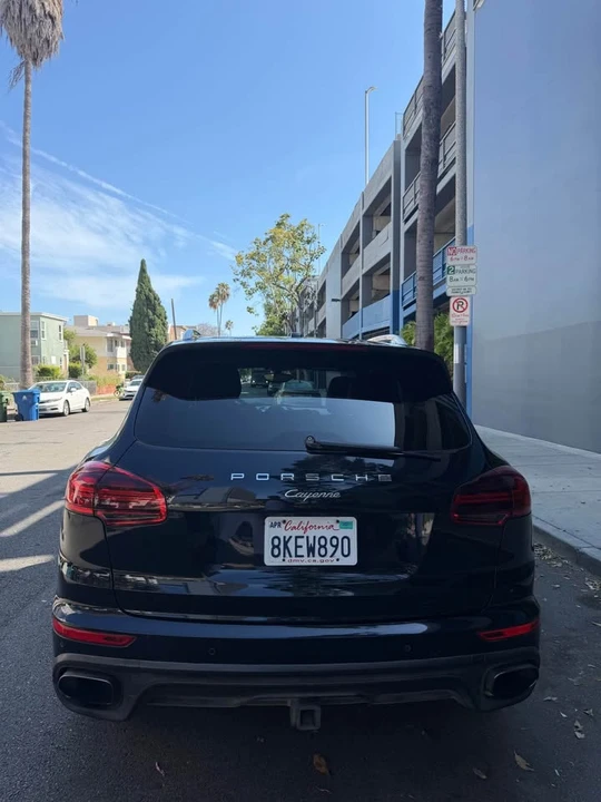 2016 Porsche 958 Cayenne - Image 5 of 16