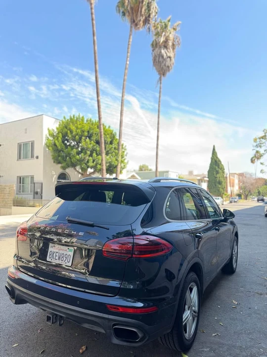 2016 Porsche 958 Cayenne - Image 2 of 16