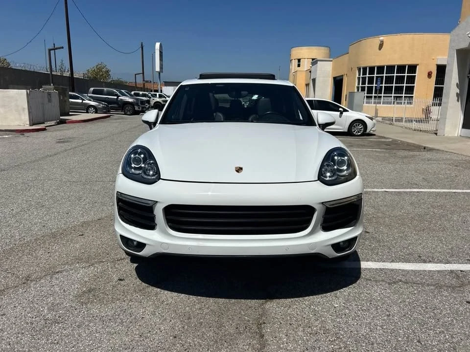 2016 Porsche 958 Cayenne - Image 2 of 14