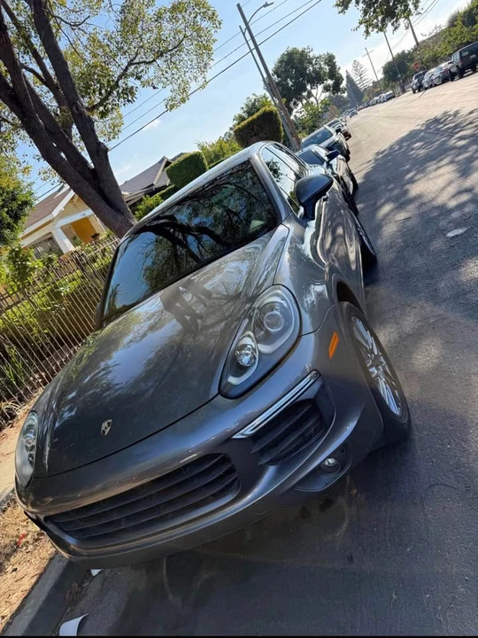 2016 Porsche 958 Cayenne - Image 2 of 10