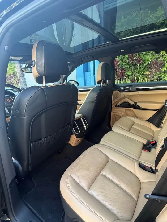 2016 Porsche 958 Cayenne - Image 8 of 16
