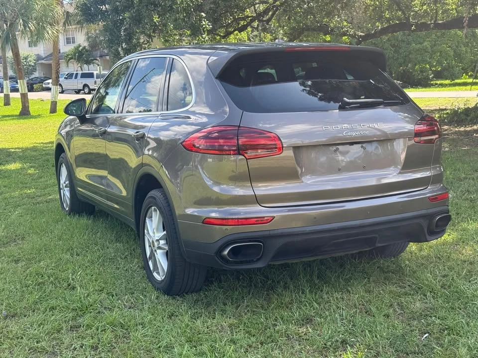 2016 Porsche 958 Cayenne - Image 5 of 10