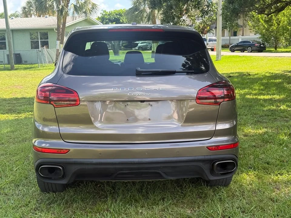 2016 Porsche 958 Cayenne - Image 4 of 10