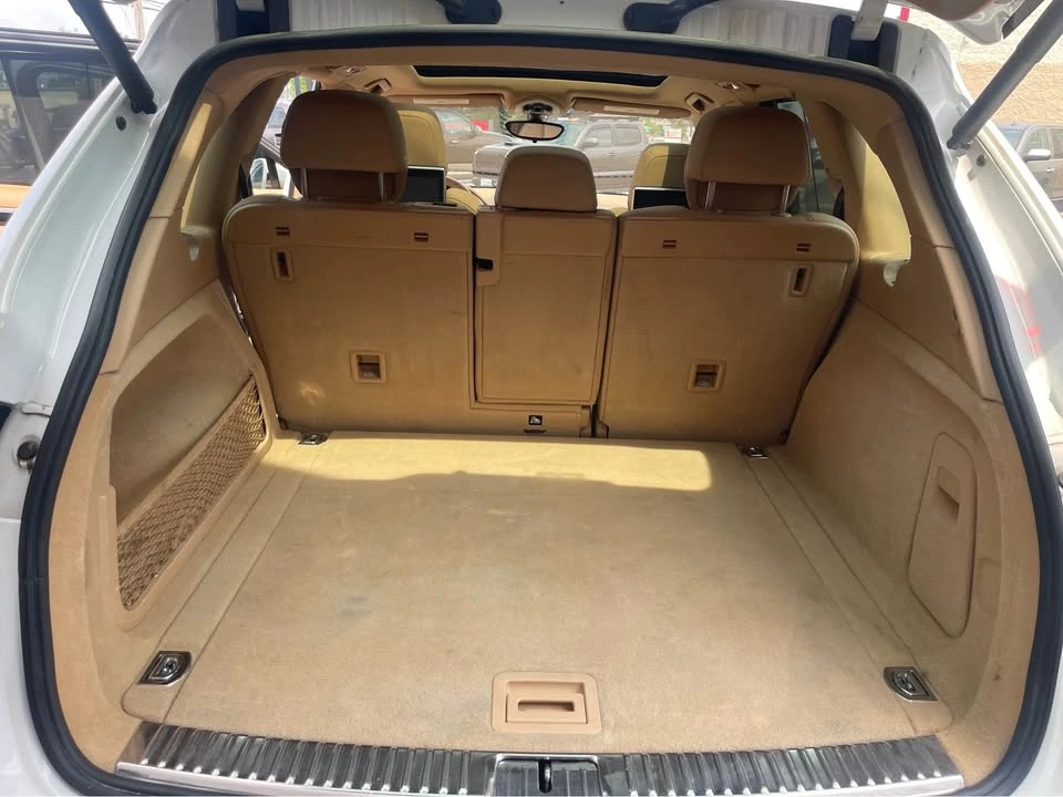 2016 Porsche 958 Cayenne - Image 9 of 13