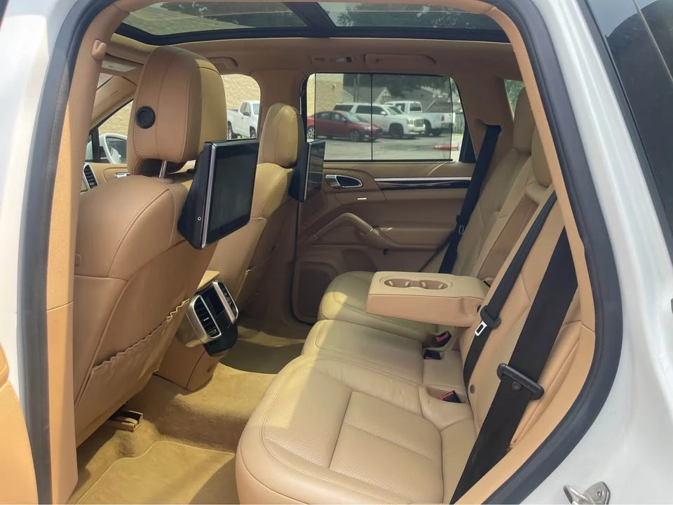 2016 Porsche 958 Cayenne - Image 8 of 13