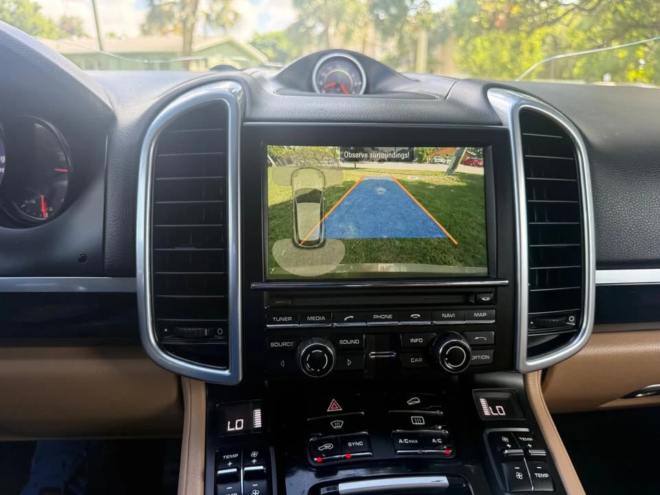 2016 Porsche 958 Cayenne - Image 8 of 10