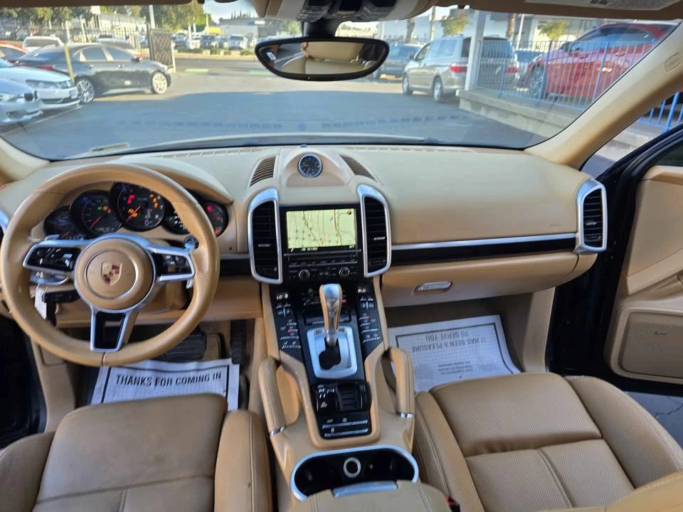 2016 Porsche 958 Cayenne - Image 12 of 18