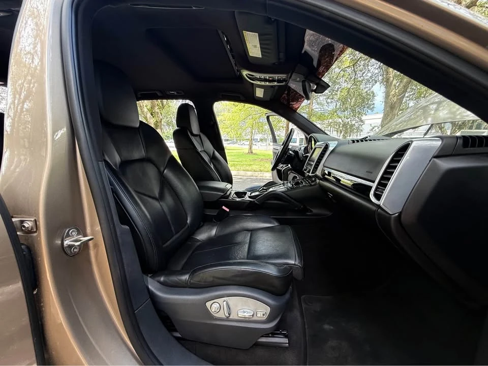 2016 Porsche 958 Cayenne - Image 16 of 20