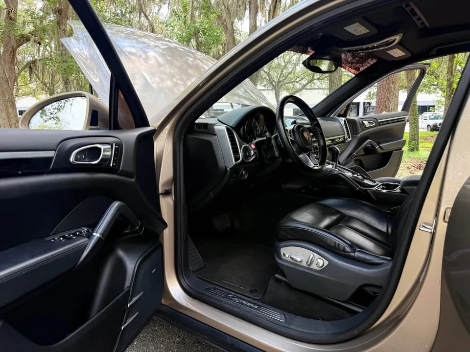 2016 Porsche 958 Cayenne - Image 9 of 20