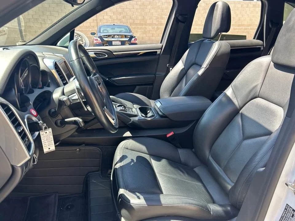 2016 Porsche 958 Cayenne - Image 12 of 14