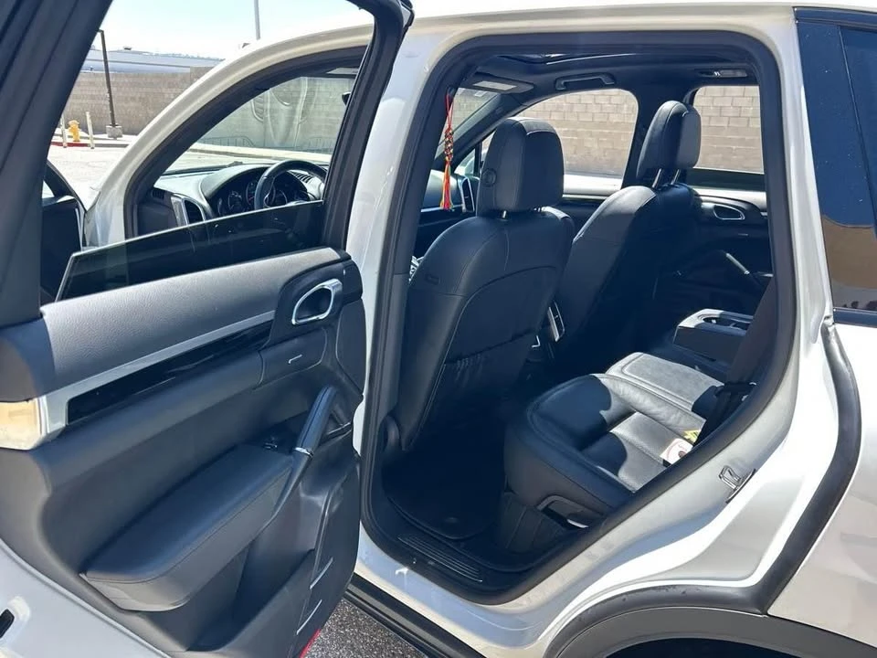 2016 Porsche 958 Cayenne - Image 10 of 14