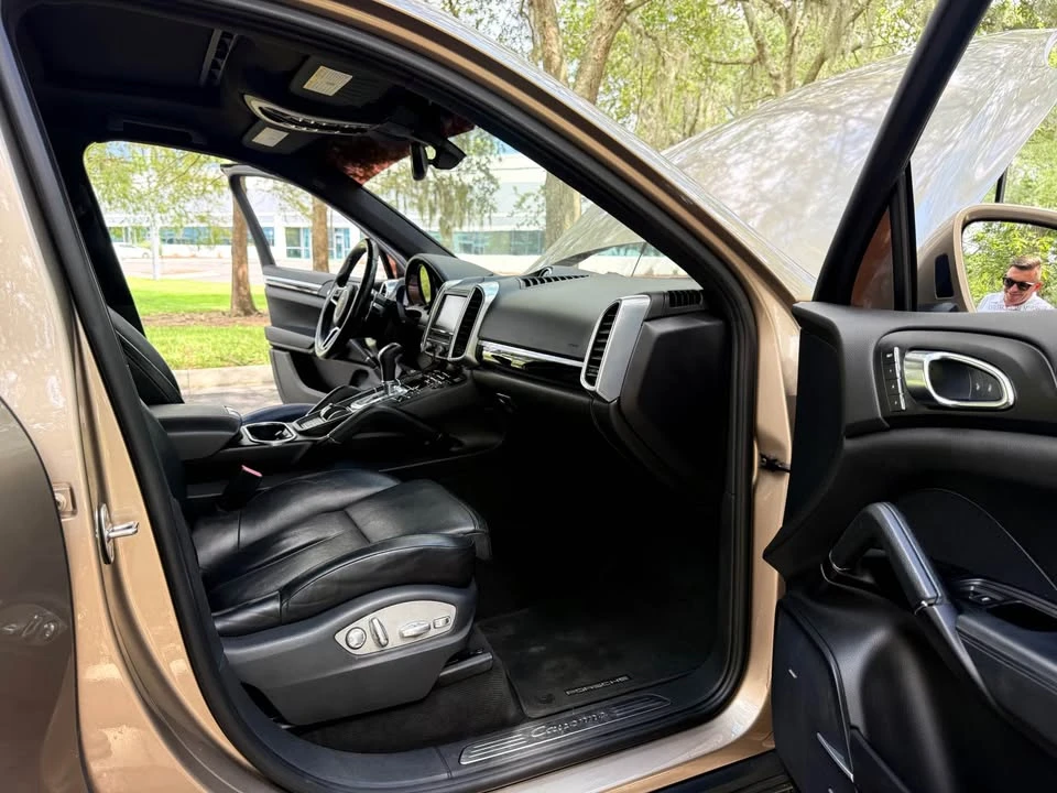 2016 Porsche 958 Cayenne - Image 15 of 20