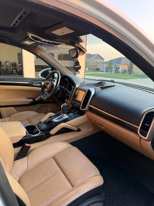 2016 Porsche 958 Cayenne - Image 5 of 6
