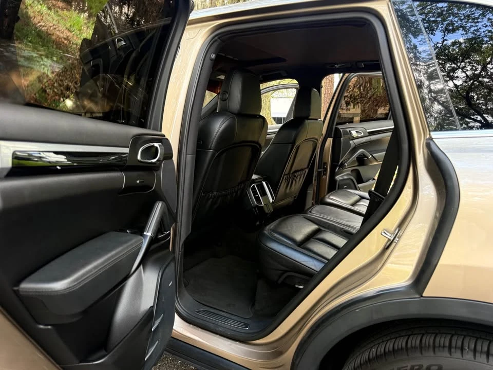 2016 Porsche 958 Cayenne - Image 13 of 20