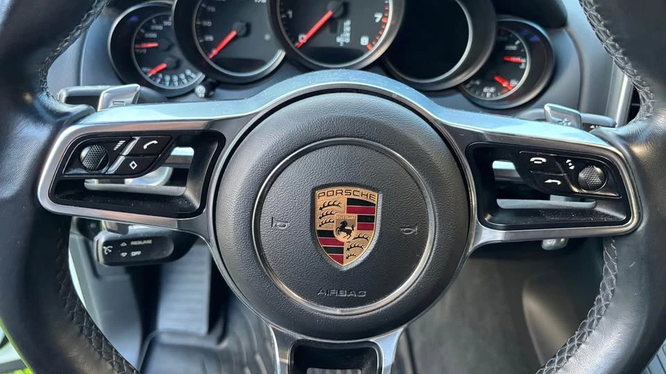 2016 Porsche 958 Cayenne - Image 16 of 19