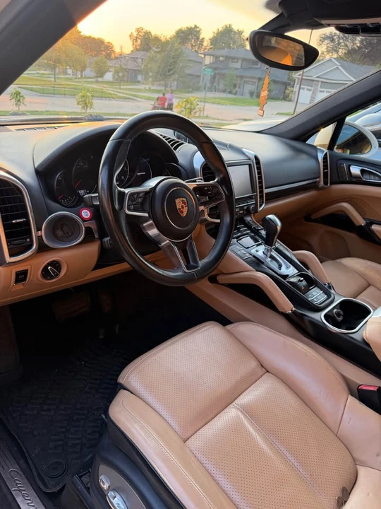 2016 Porsche 958 Cayenne - Image 4 of 6