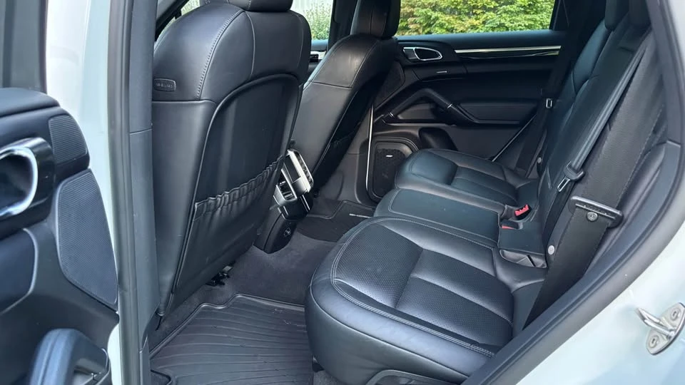 2016 Porsche 958 Cayenne - Image 9 of 19