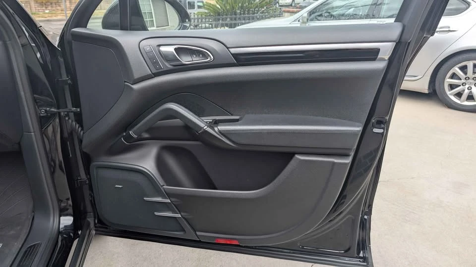 2016 Porsche 958 Cayenne - Image 12 of 19
