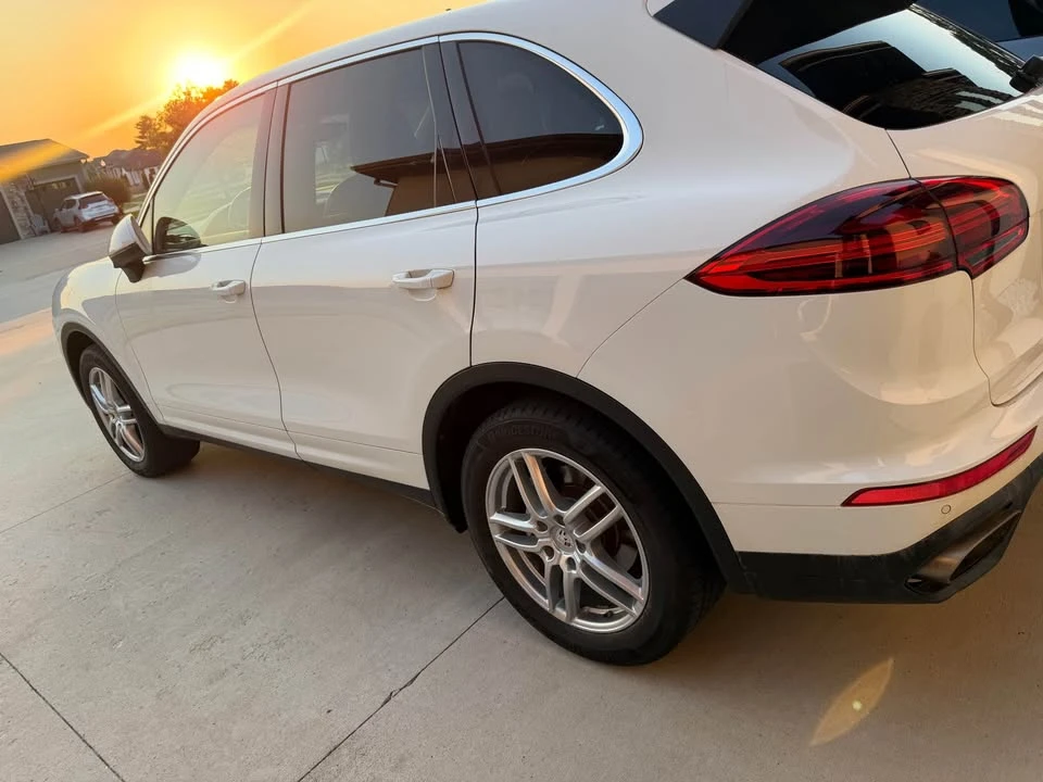 2016 Porsche 958 Cayenne - Image 2 of 6
