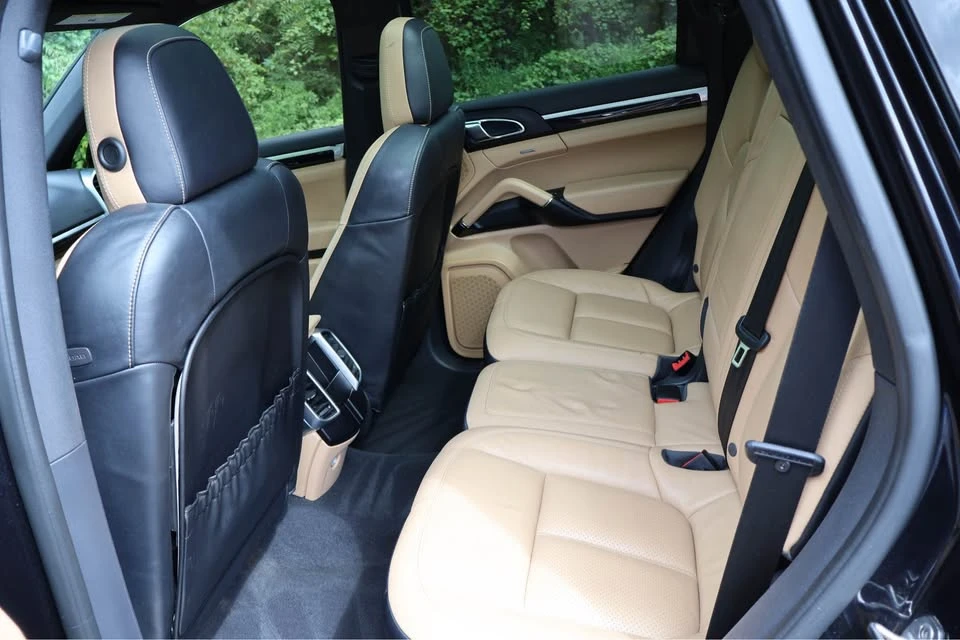2016 Porsche 958 Cayenne - Image 8 of 17