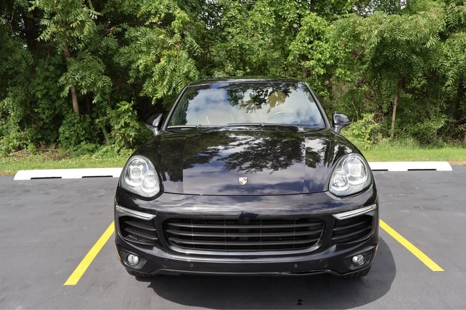 2016 Porsche 958 Cayenne - Image 2 of 17