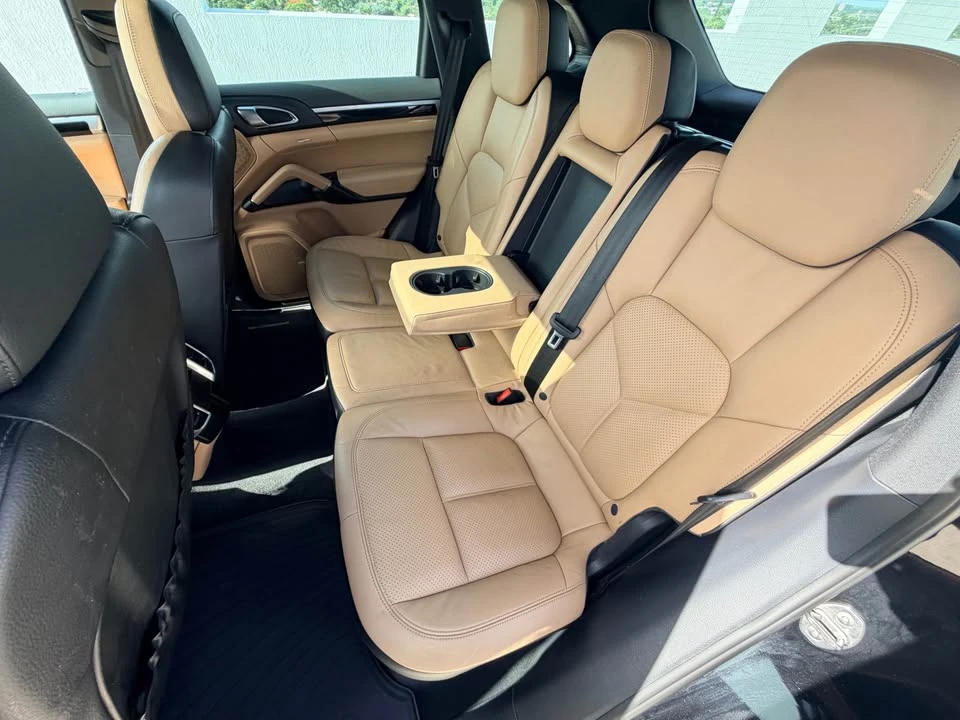 2016 Porsche 958 Cayenne - Image 8 of 18