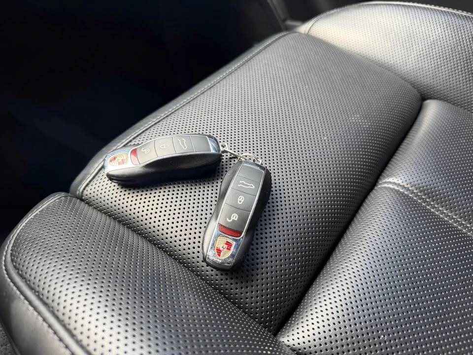 2016 Porsche 958 Cayenne - Image 19 of 20