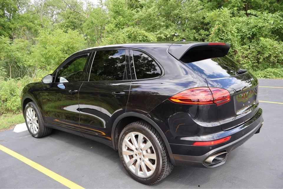2016 Porsche 958 Cayenne - Image 4 of 17