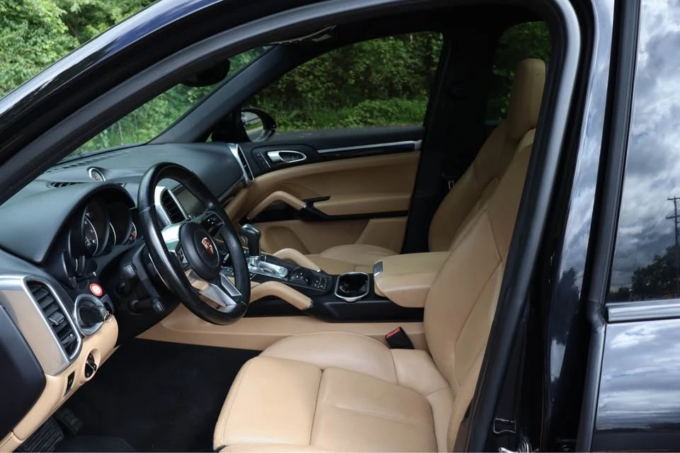 2016 Porsche 958 Cayenne - Image 11 of 17