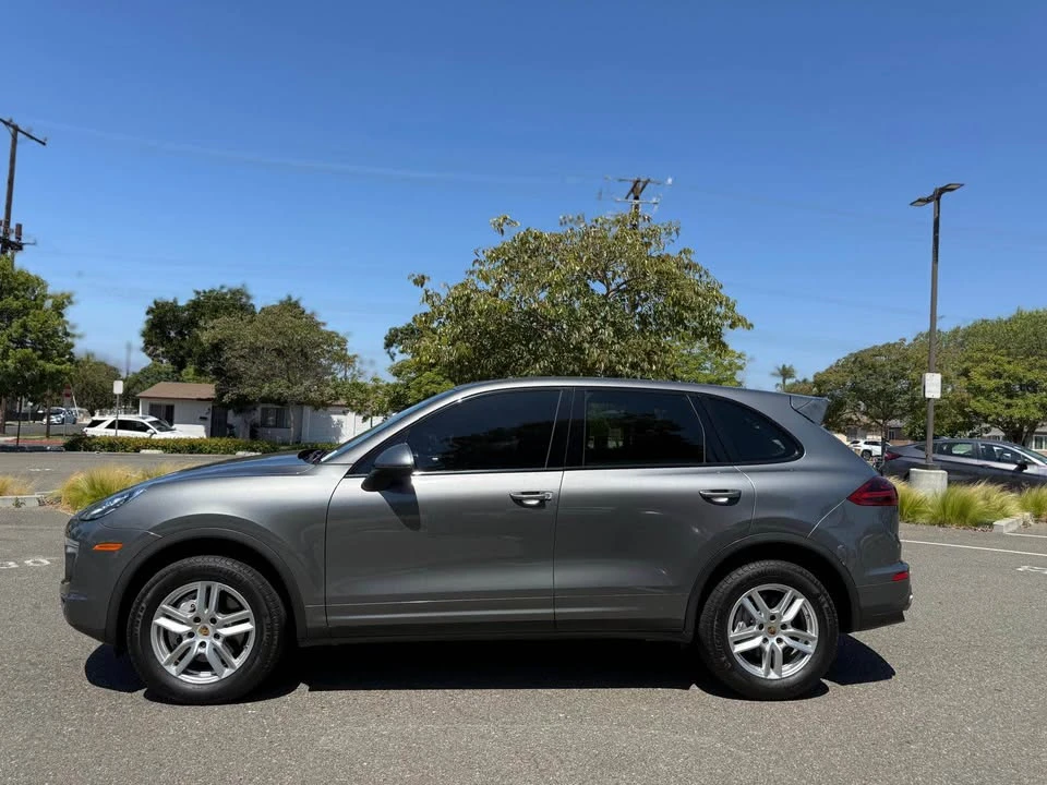 2016 Porsche 958 Cayenne - Image 3 of 17