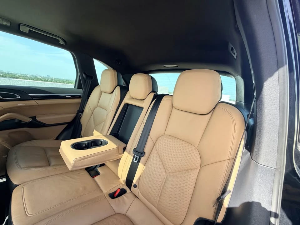 2016 Porsche 958 Cayenne - Image 9 of 18
