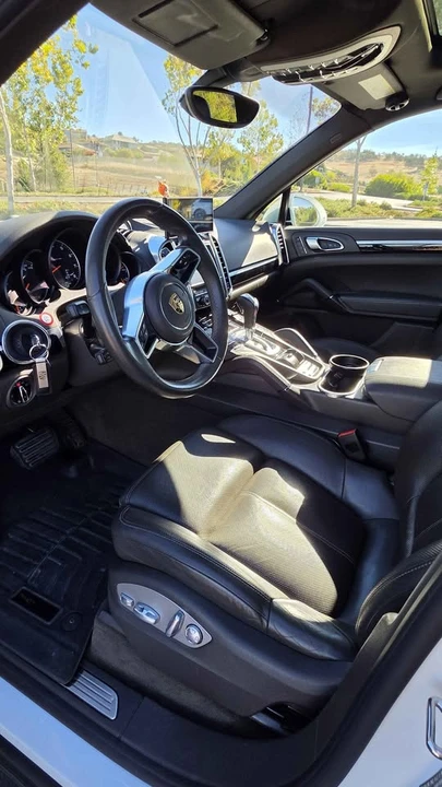 2016 Porsche 958 Cayenne - Image 9 of 15