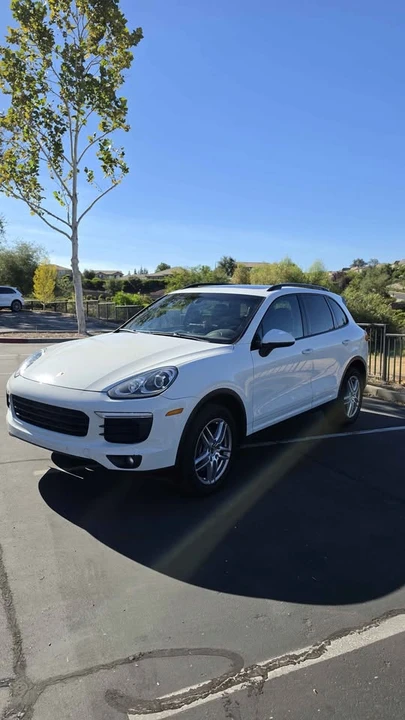 2016 Porsche 958 Cayenne - Image 2 of 15