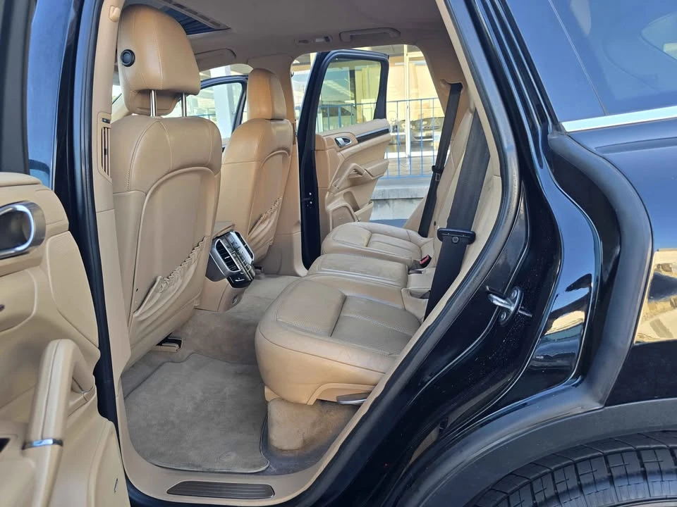 2016 Porsche 958 Cayenne - Image 11 of 18