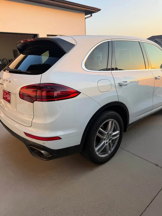 2016 Porsche 958 Cayenne - Image 3 of 6